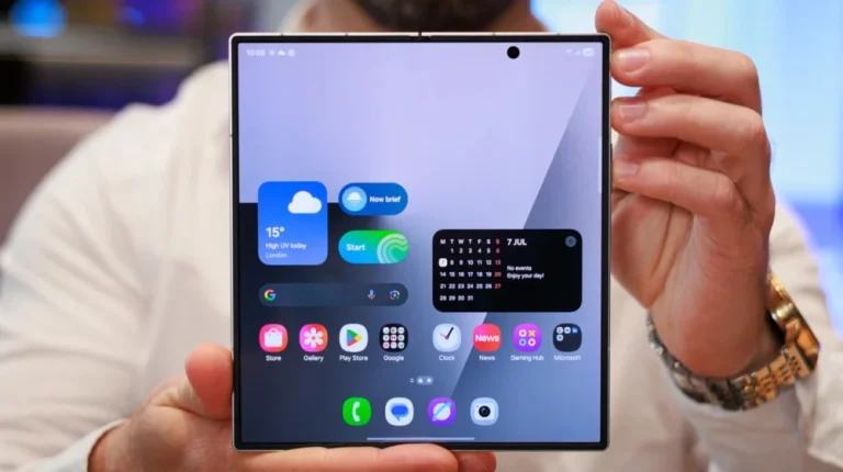 Смартфон за $2000 має виділятися: який колір нового флагмана Samsung став хітом ще до анонсу